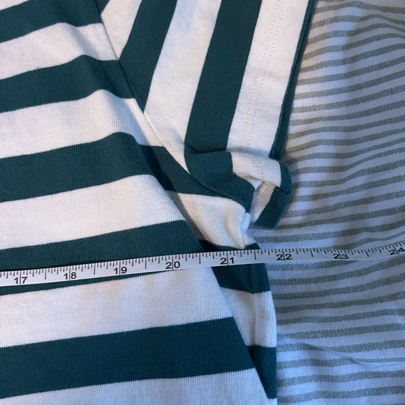 Buy 2 get one FREE 🍏 jcrew factory button tee - Picture 8 of 8